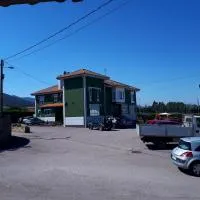 Hotel Restaurante el Fornon, hotel u gradu Novellana