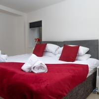 Reading City Centre Apartment with Garden by Shepherd Serviced Apartments