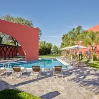 Fiesta Inn Express Aguascalientes โรงแรมในอากวัสกาเลียนเตส
