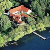 Seehotel Heidehof – hotel w mieście Klein Nemerow