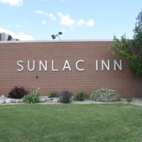 Sunlac Inn Lakota, hotel Devils Lake városi repülőtér - DVL környékén Lakotában