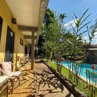 Little Eden Guesthouse, hotel v destinaci Pang Mapha