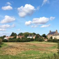 Countryside views Village escape Quiet Lane, hotel in Cattal