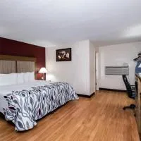 Red Roof Inn Neptune - Jersey Shore، فندق في نبتون سيتي