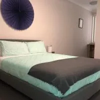 Enjoyable Holiday Home For Group Six, hotel a Waitara