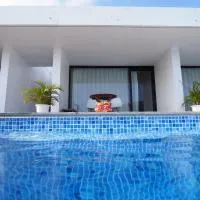 Blue Suites Hanamuro on the beach, hotel v destinaci Zamami