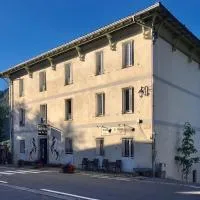 Le Relais des Cavaliers, hotel i Villeneuve-dʼEntraunes