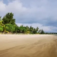 Pantai Camara Homestay、Rorahmakanのホテル