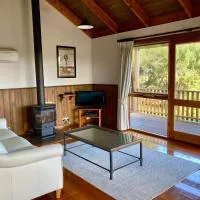 Daysy Hill Country Cottages, hotelli kohteessa Port Campbell