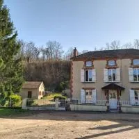 Au pays d'Angeline, hotel v destinaci La Pacaudière