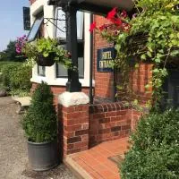 Rowton Poplars Hotel, hotel Chesterben