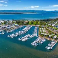 Tin Can Bay Marina Villas โรงแรมในทินแคนเบย์