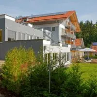 Wellnesshotel deine Auszeit, Adults only, hotell i Achslach