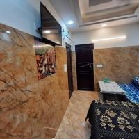 Cream Location,wifi With Android Tv, Luxury Room