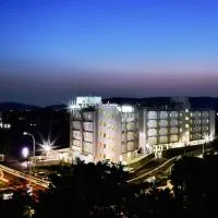 Downtown Business Hotel, hotel di Singapperumālkovil