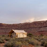 Under Canvas Moab, kh&aacute;ch sạn gần Canyonlands Field Airport - CNY, Moab