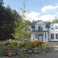 Leśny Dwór Uhowo, hotel en Uhowo