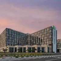 Holiday Inn Dubai Al-Maktoum Airport by IHG, отель в Дубае