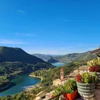 La Casa Sul Fiordo Lago del Turano, hotel a Paganico
