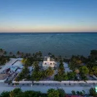 Caribbean Casa Blanca, hotell i Xcalak