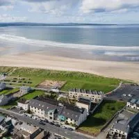 Ocean Sands Hotel & Spa، فندق في إنيسكرون