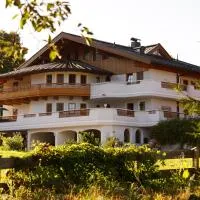Landhaus Schneider – hotel w mieście Fieberbrunn