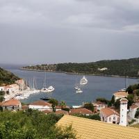 Agnandio Apartments, отель в городе Kiónion