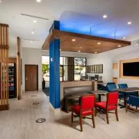 Holiday Inn Express & Suites Chatsworth by IHG, готель у місті Чатсуерт