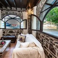 Plousiadi΄s Stone House, hotell sihtkohas Páloi