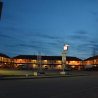 Blue Bell Inn, отель рядом с аэропортом Fort Nelson Airport - YYE в городе Форт-Нельсон