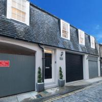 Queensferry Street Lane - Fantastic 2 BR City Centre Mews House with free secure parking!