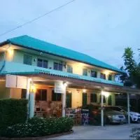 WISET SABAI RESORT, hotell i Ban Lak Khon