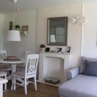 Ferienwohnung-Moorberg-mit-schoener-Terrasse-in-ruhiger-Lage, hotel in zona Aeroporto di Guettin - GTI, Dreschvitz