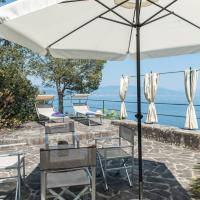 Portofino Villa Sleeps 10 with Air Con, hotel in Portofino