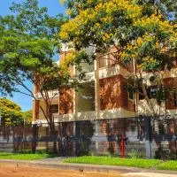 Aparthotel Los Laureles, hotel en Nemby