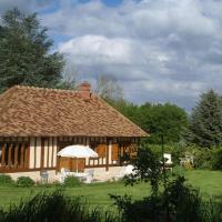 Traditional house with garden in Dampsmesnil 15km from Giverny, hotel in Écos