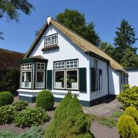A perfectly located house in Nijeberkoop close to the Drents Friese Wold, hotel in Nijeberkoop
