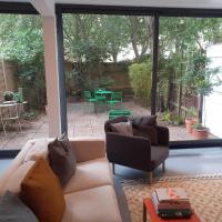 Lovely Central London Apt. with Garden and 3 bedrooms