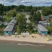 Paradise Beach resort, hôtel à Tawas City