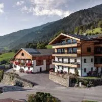 Sporerhof Dolomitenlogen, отель в городе Obergaimberg