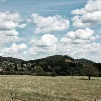 Chalet N°5, hotel en Treignes
