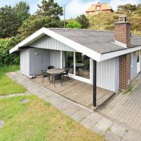 Classy Holiday Home in Henne with Terrace, Hotel in Henne Strand