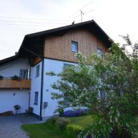 Modern apartment in Lechbruck with private terrace and outside entrance, hotel in Lechbruck