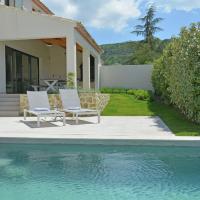 Beautiful Villa with Heated Pool in Malaucene Provence