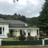 The Old Vicarage, hotel in Reefton