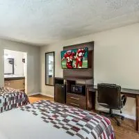 Red Roof Inn & Suites Wapakoneta、Wapakonetaのホテル