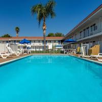 Motel 6-Sepulveda, CA - Los Angeles - Van Nuys - North Hills, hotel near Van Nuys Airport - VNY, North Hills