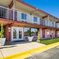 Econo Lodge, hotel near Vermilion County - DNV, Danville