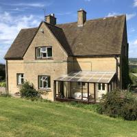 Beautiful 3 bedroomed Cotswolds Farmhouse