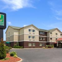 Quality Inn & Suites, hotel in Ferdinand